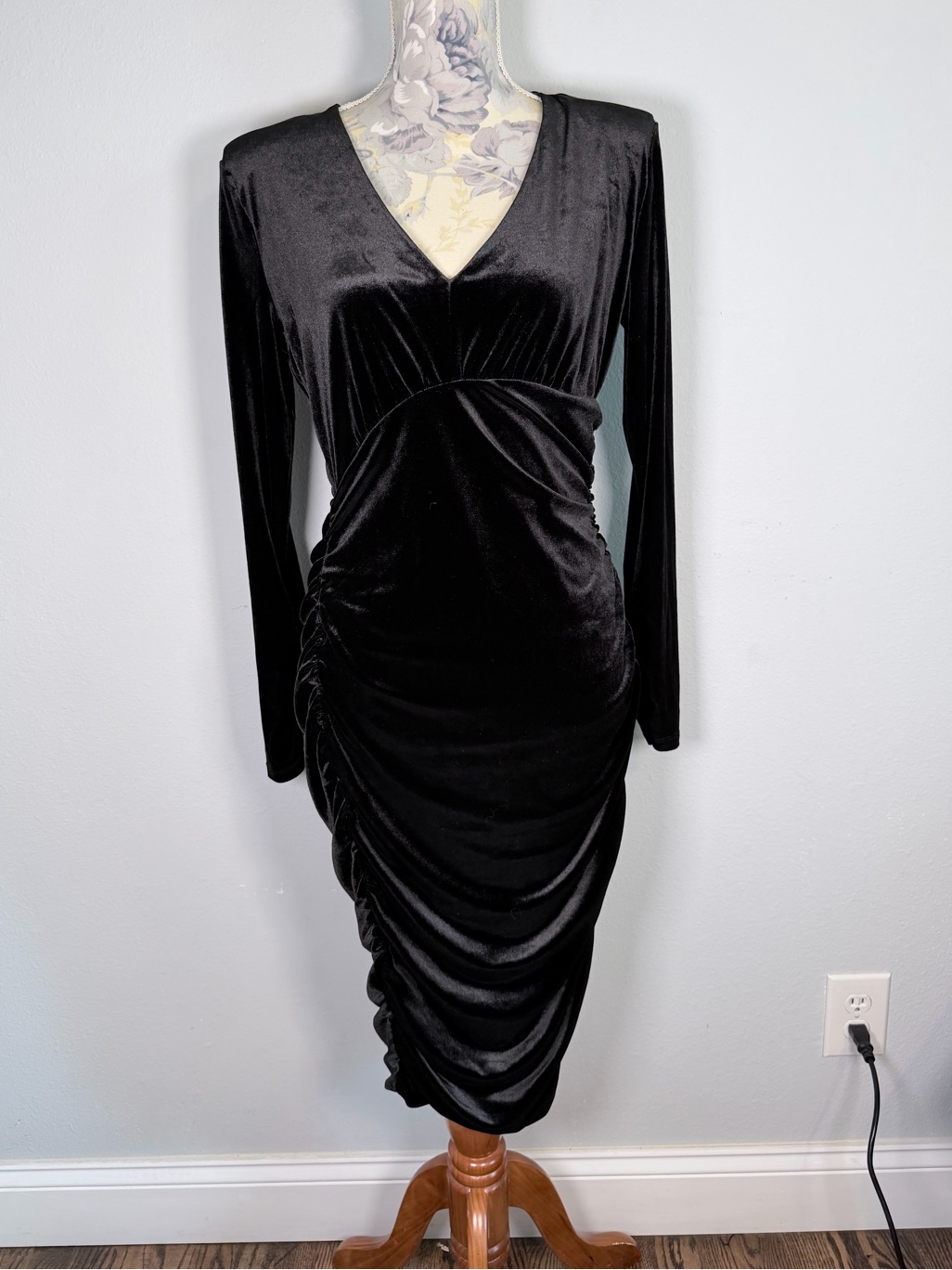 Elie Tahari Black Velvet Ruched V-Neck Stretch Bodycon Dress Nwt Small Msrp $348